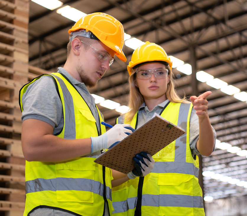 OPUS Logistic Kollegen bei der Arbeit